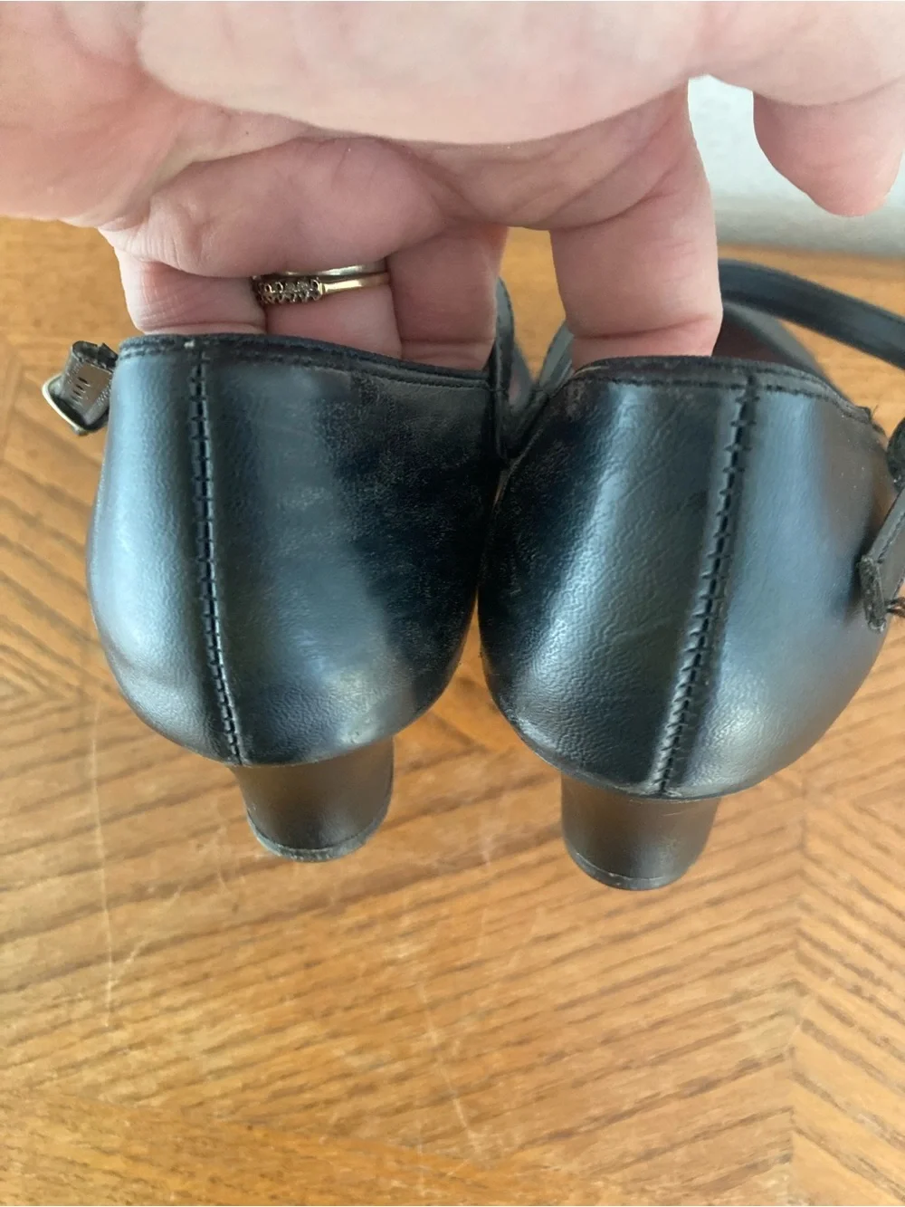 CAPEZIO “The Dancemaker” Black Leather Dancing Shoes Size 7 Medium